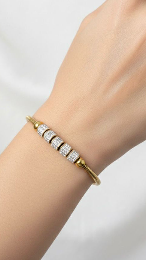 Pavé Diamond Snake bracelet