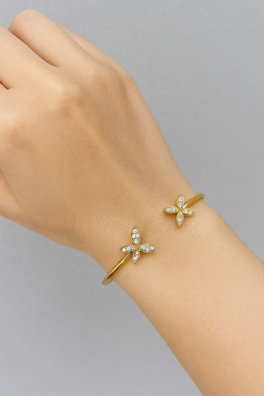 Flutter Kiss Cuff